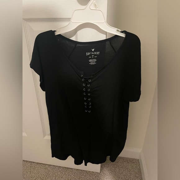 Black American Eagle top - Picture 1 of 1